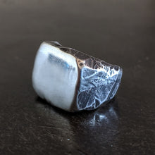 Load image into Gallery viewer, Short Hand Forged Signet Ring