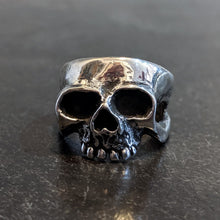 Load image into Gallery viewer, The Prince Skull Ring